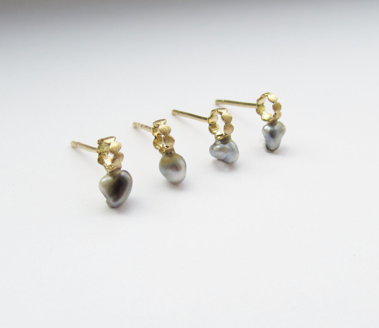 kerama keshi pearl earring 2/ K18 (片耳）
