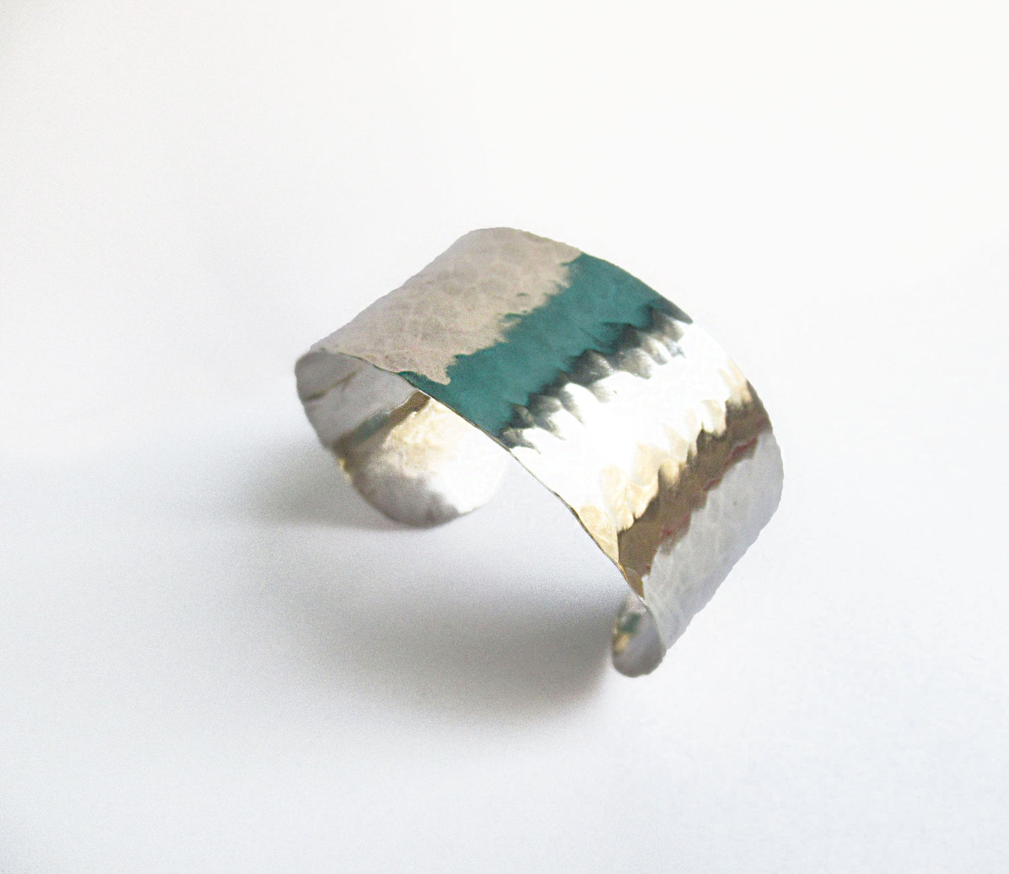 wide silver bangle / Silver
