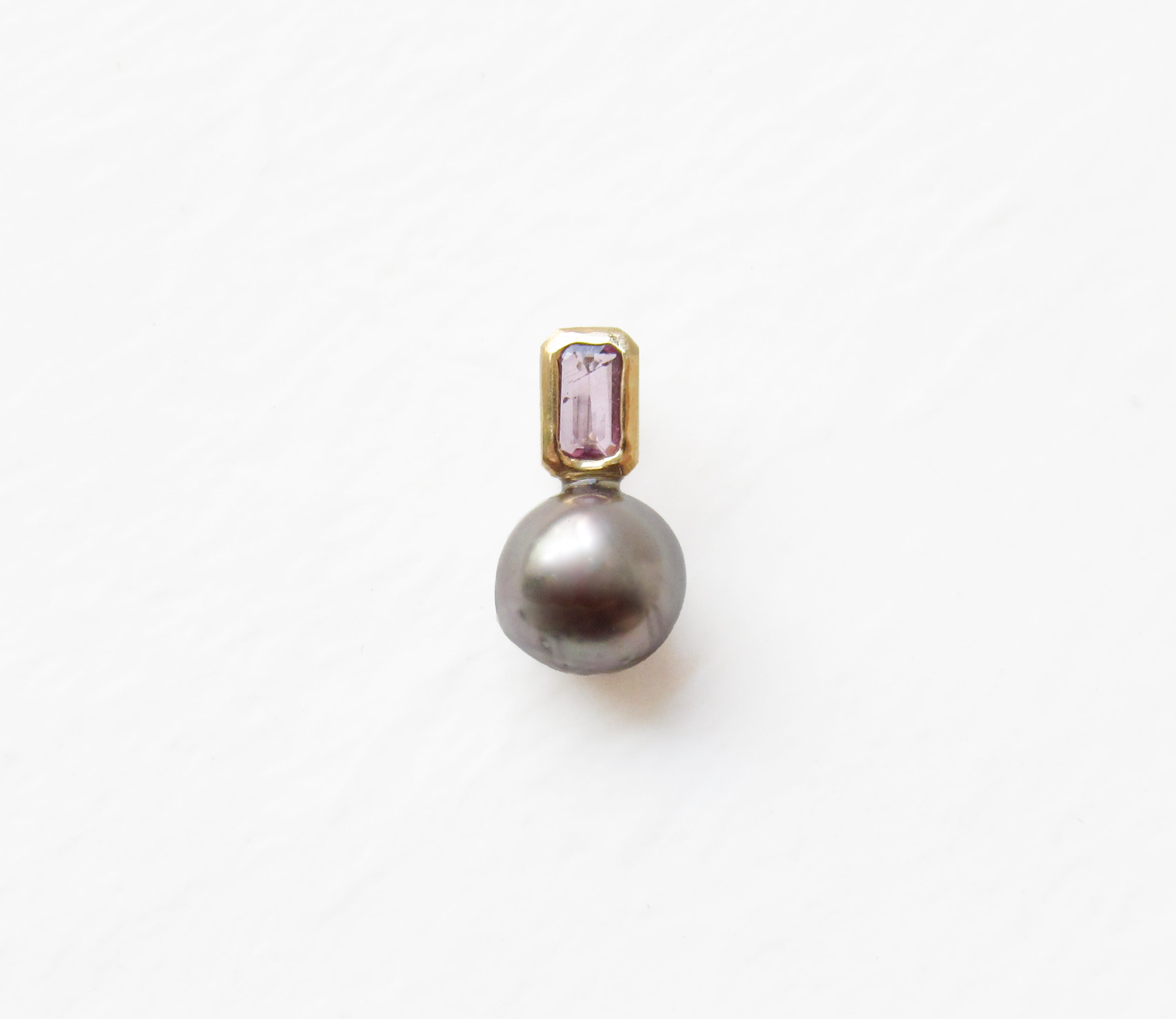 kerama perarl × pink sapphire charm / K18 – Perché?