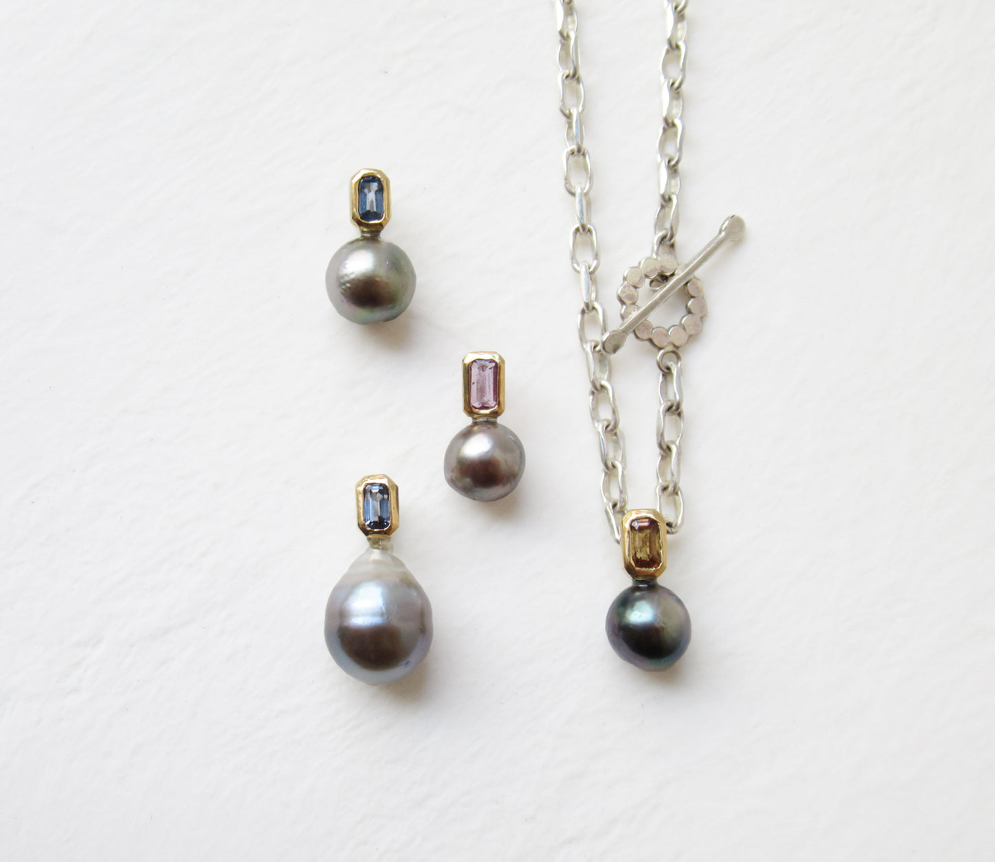 kerama perarl × blue sapphire charm / K18