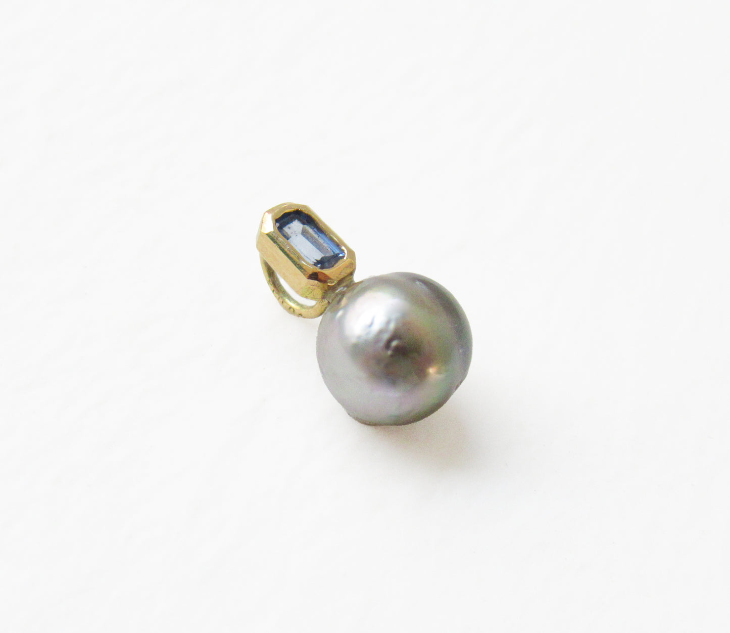 kerama perarl × blue sapphire charm / K18