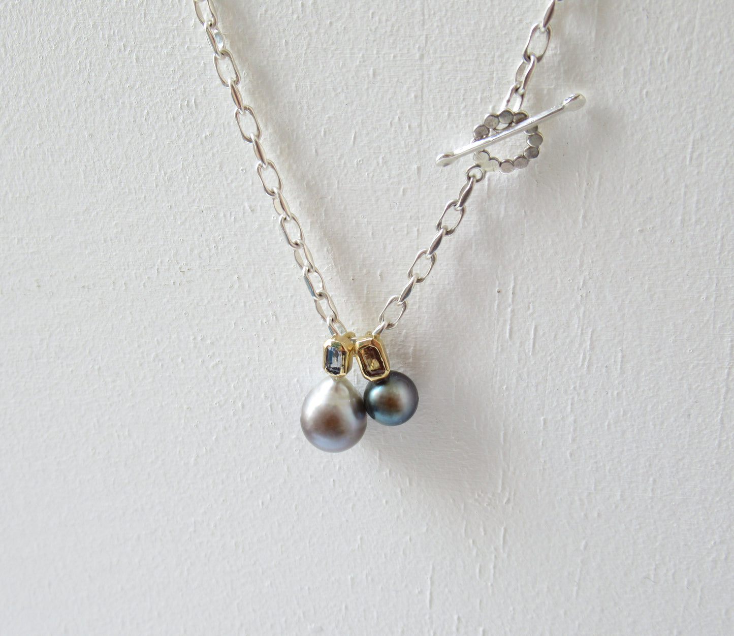 kerama perarl × blue sapphire charm / K18