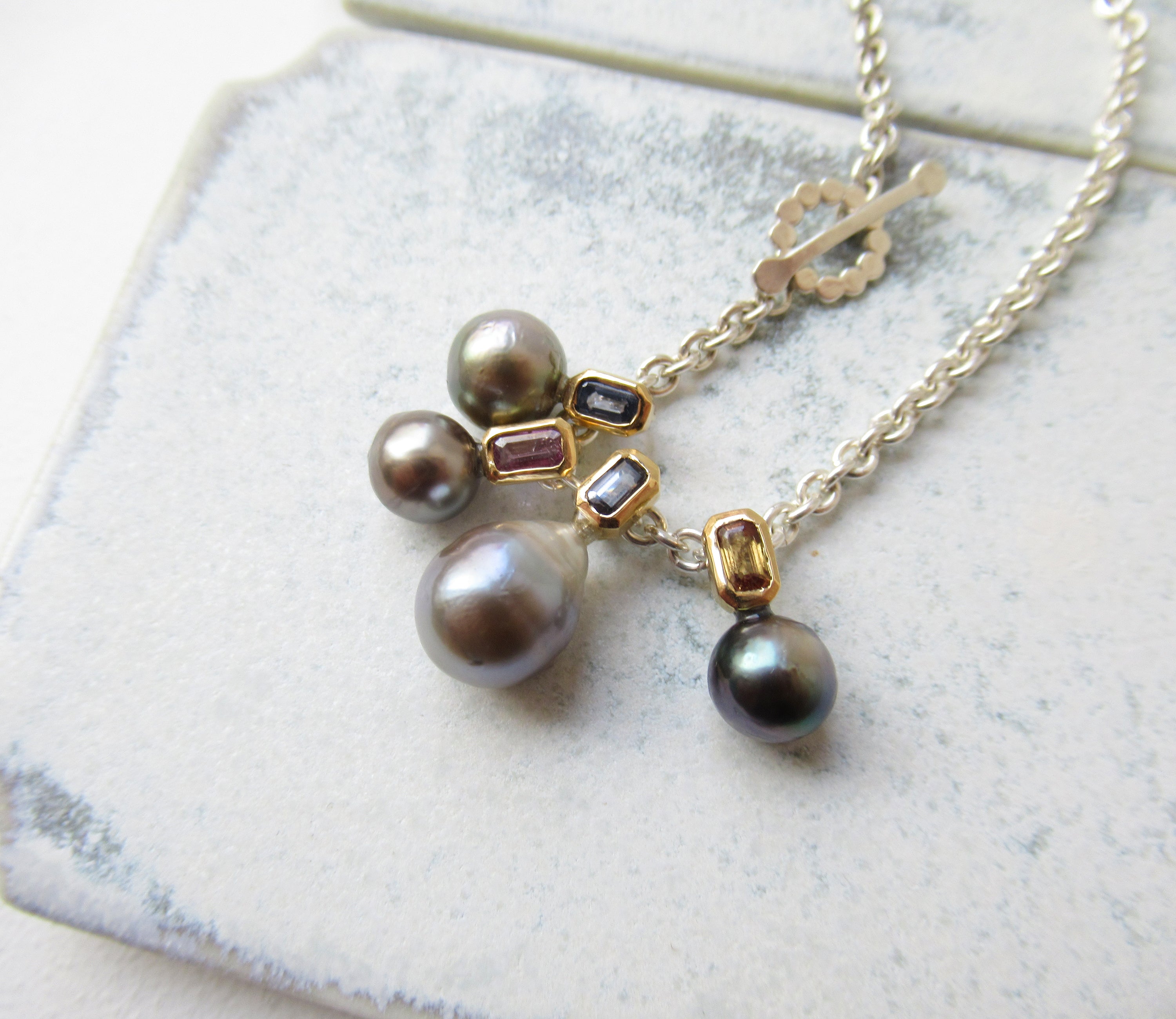 kerama perarl × blue sapphire charm / K18 – Perché?