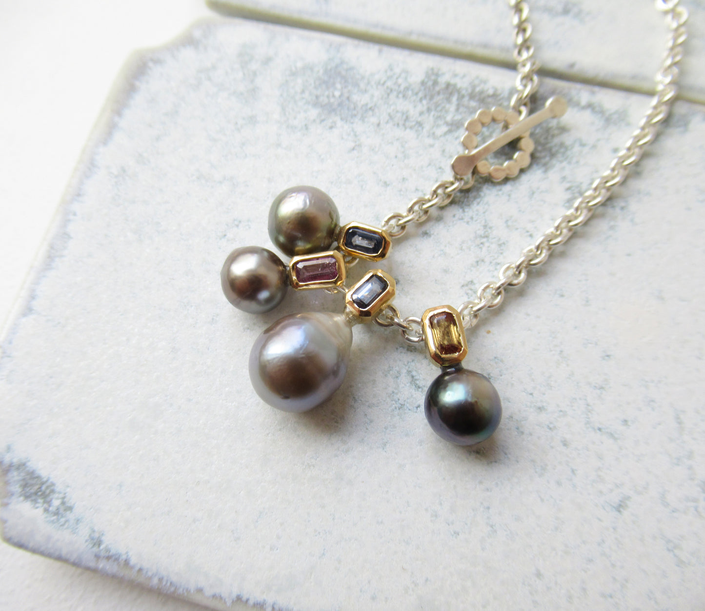 kerama perarl × blue sapphire charm / K18