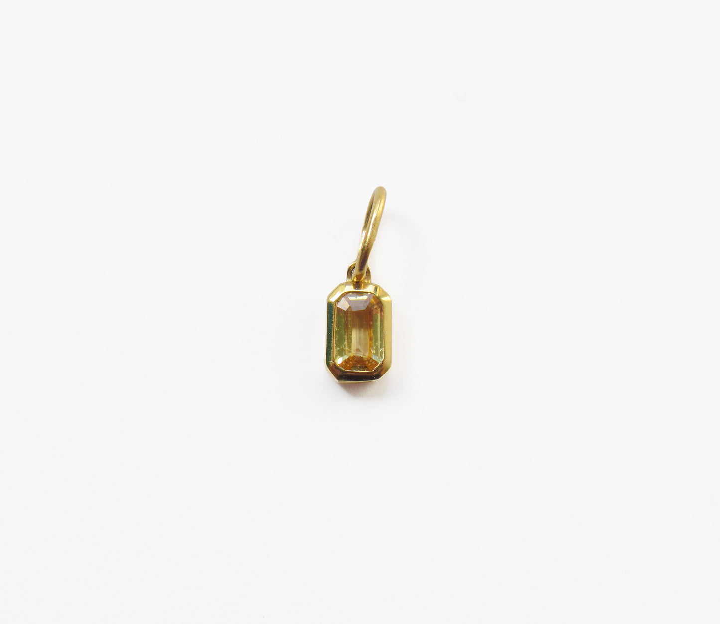 yellow sapphire charm / K18