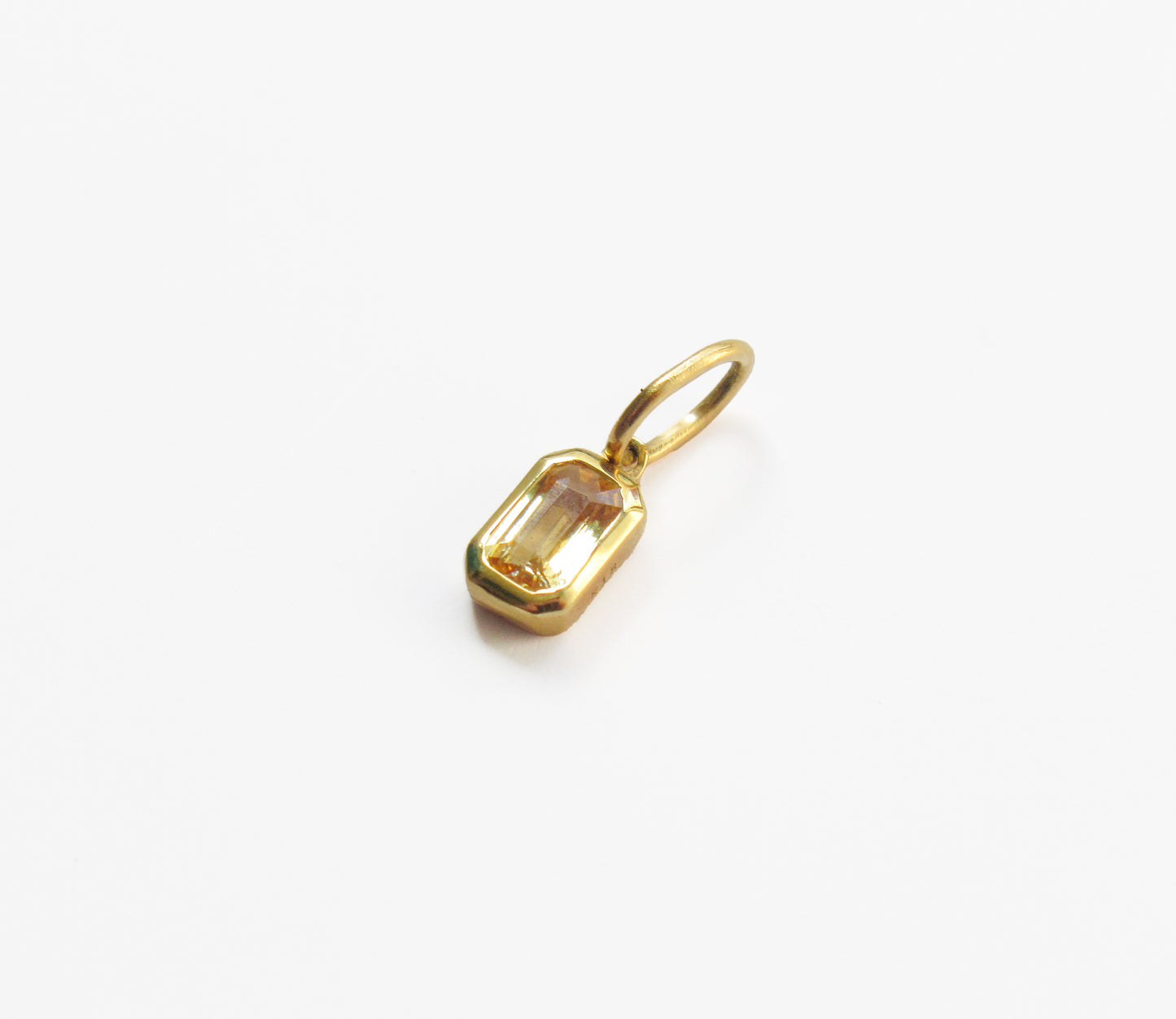 yellow sapphire charm / K18