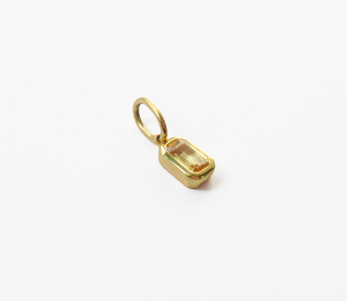 yellow sapphire charm / K18