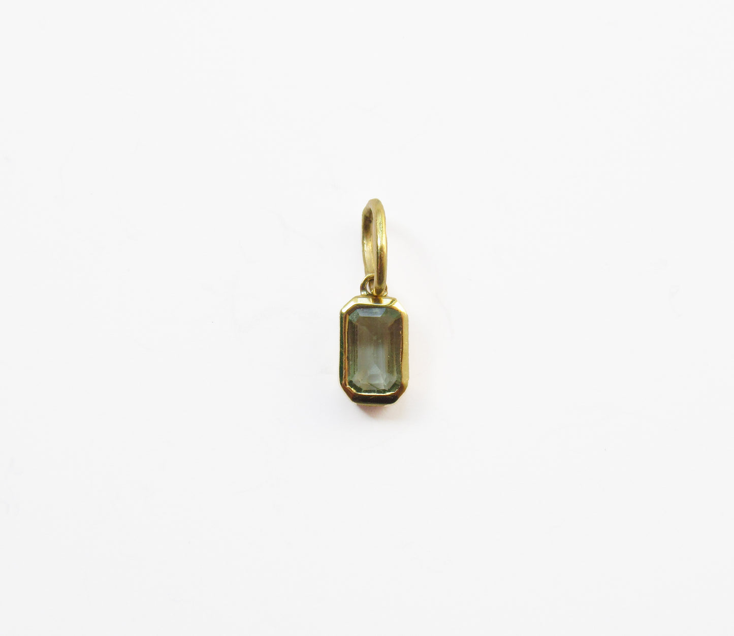 green sapphire charm  / K18