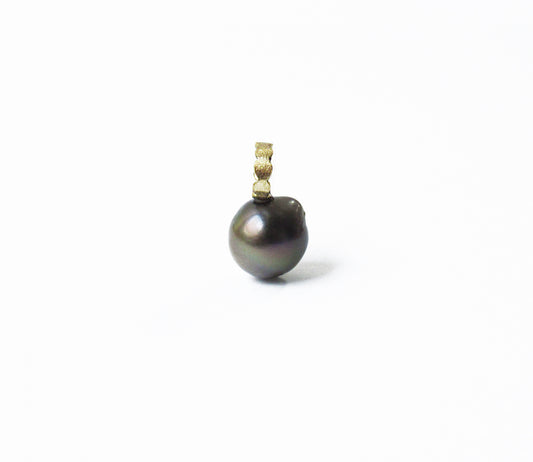 kerama pearl × marumaru charm top  / K18