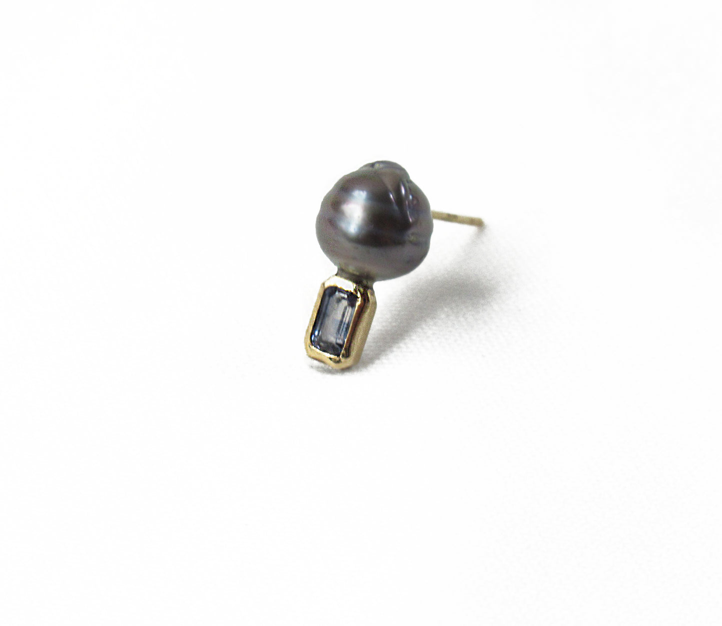 kerama pearl × blue sapphire earring 2 / K18 (片耳)