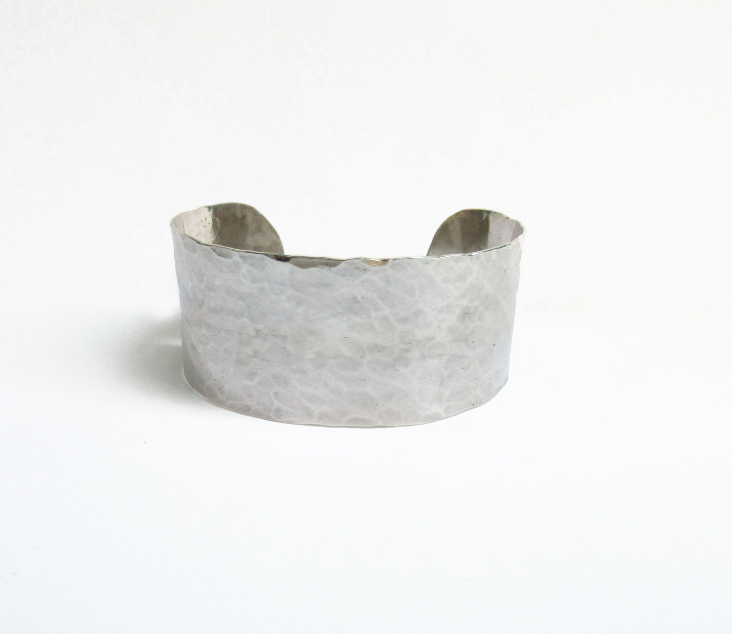 wide silver bangle / Silver
