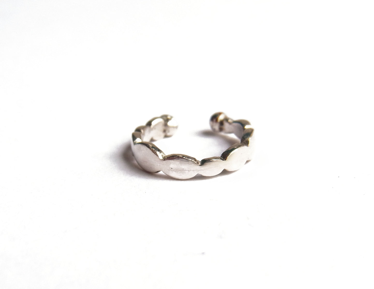 gradation oval silver earcuff / Silver (片耳)
