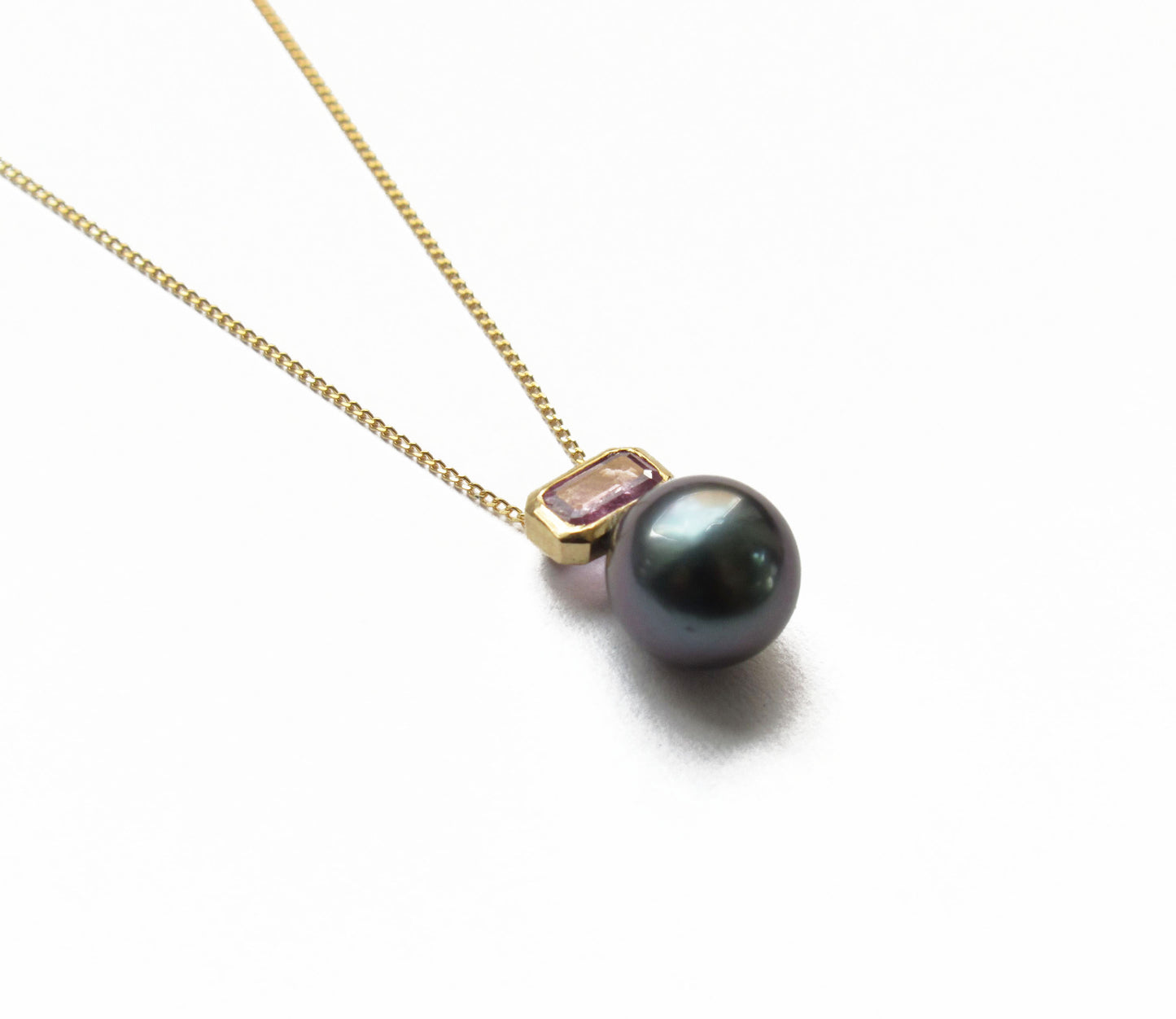 kerama pearl × pink sapphire necklace / K18 (40cm)