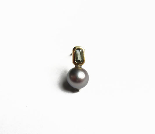 kerama pearl × green sapphire earring / K18 (片耳)