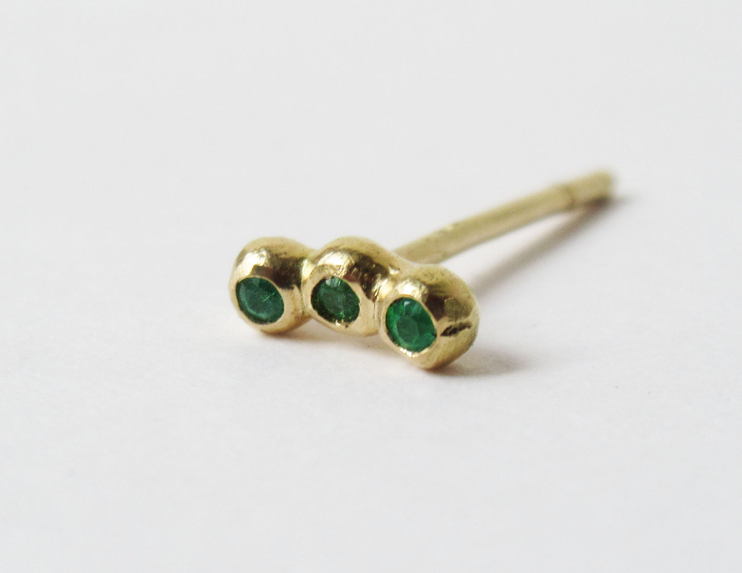 tsubutsubu emerald earring / K18,Emerald (片耳)